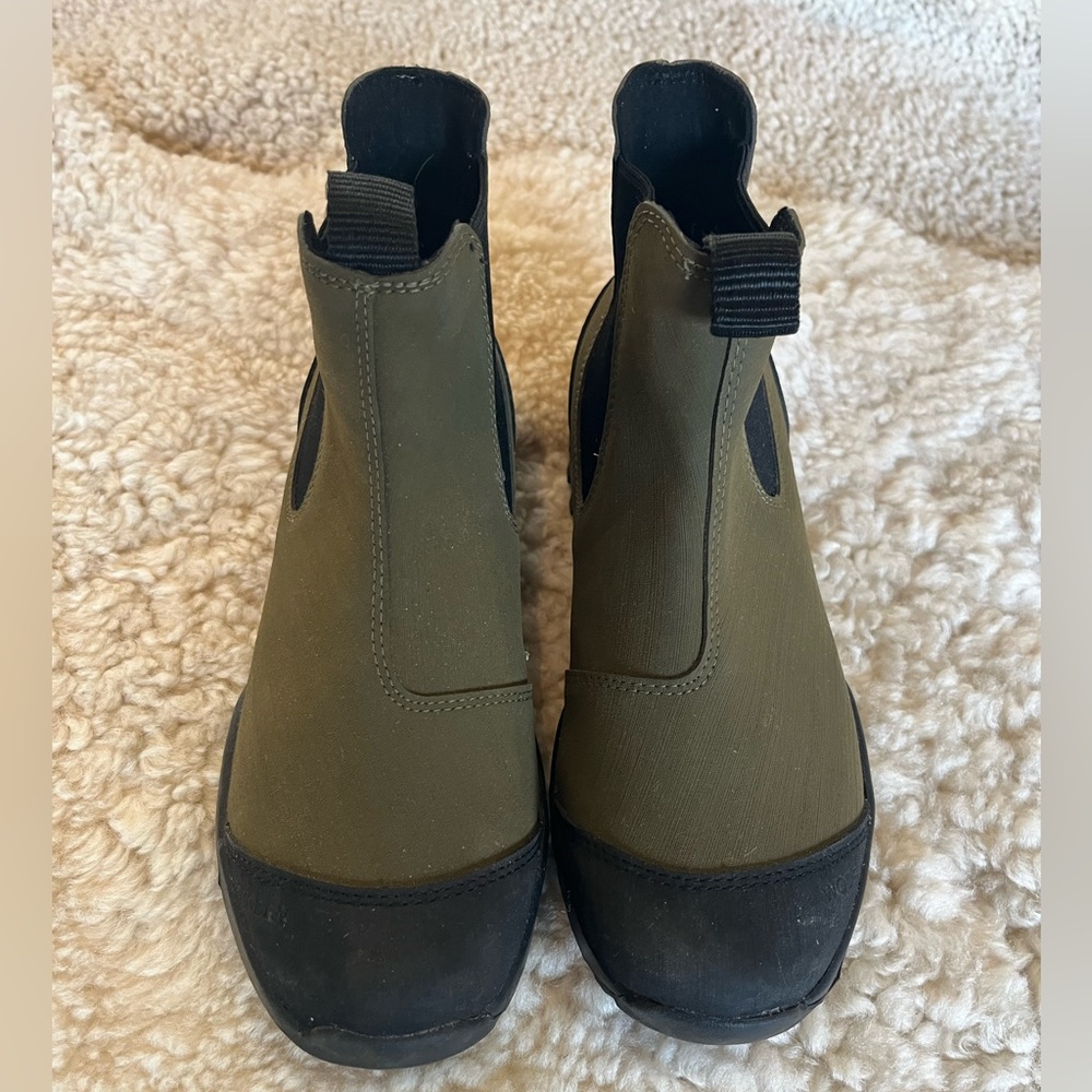 Woden Magda Rubber Track Boot Waterproof Slip-On Track Sole Olive Green 5.5/37